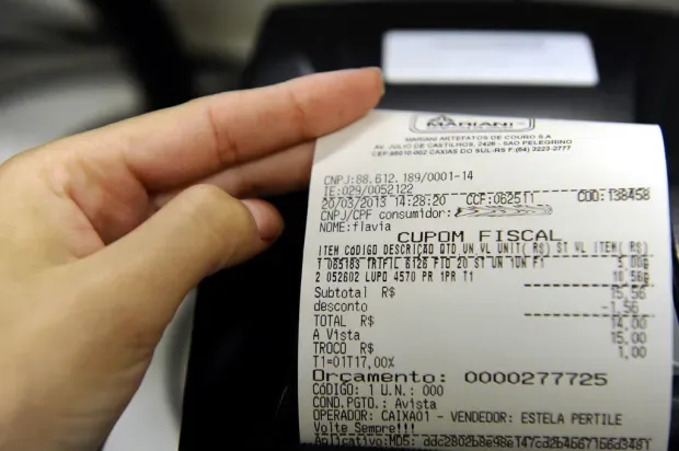 Nota fiscal comprovante de compra de produto com defeito.